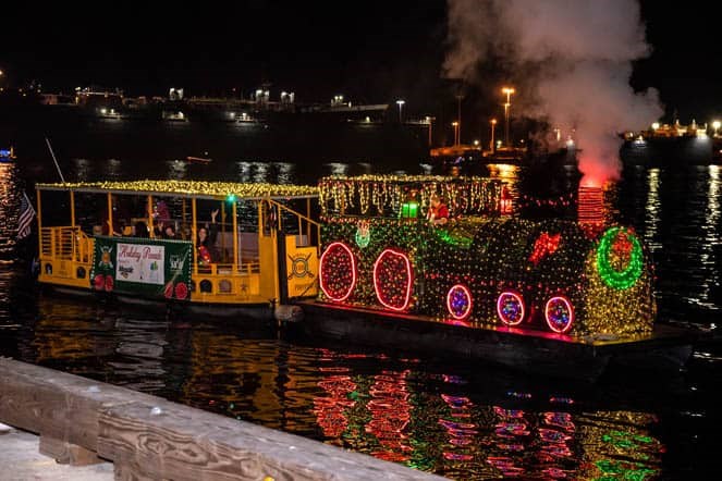 095 Lighted Boat Parade 12 19 2020